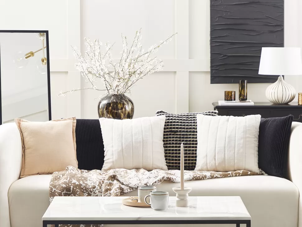 Flash Sale Beliani Dekokissen Felloptik Weis 45 X 45 Cm 2Er Set Pumila