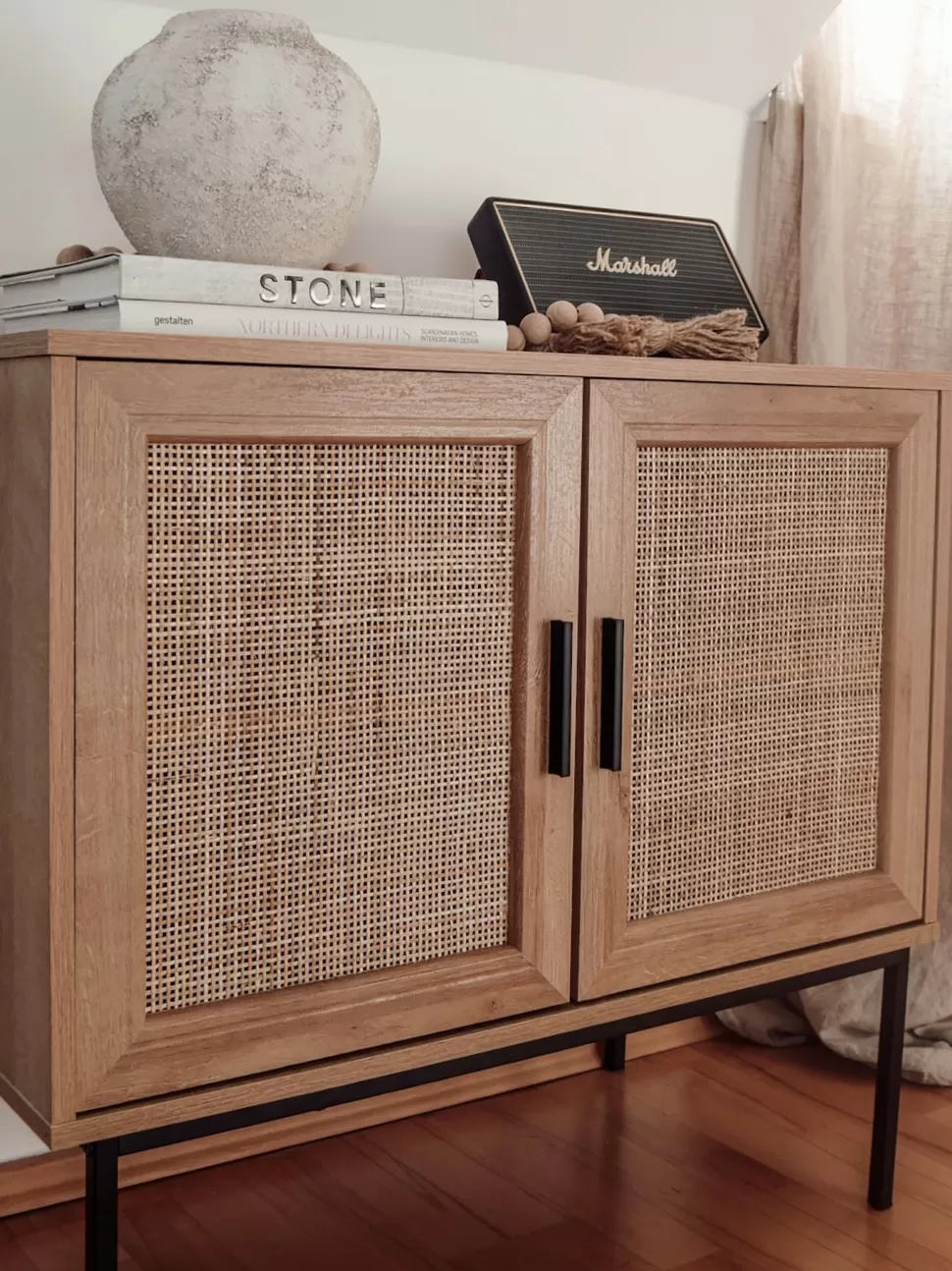 Aufbewahrung>Beliani Sideboard Heller Holzfarbton 2 Rattan-Turen Pasco