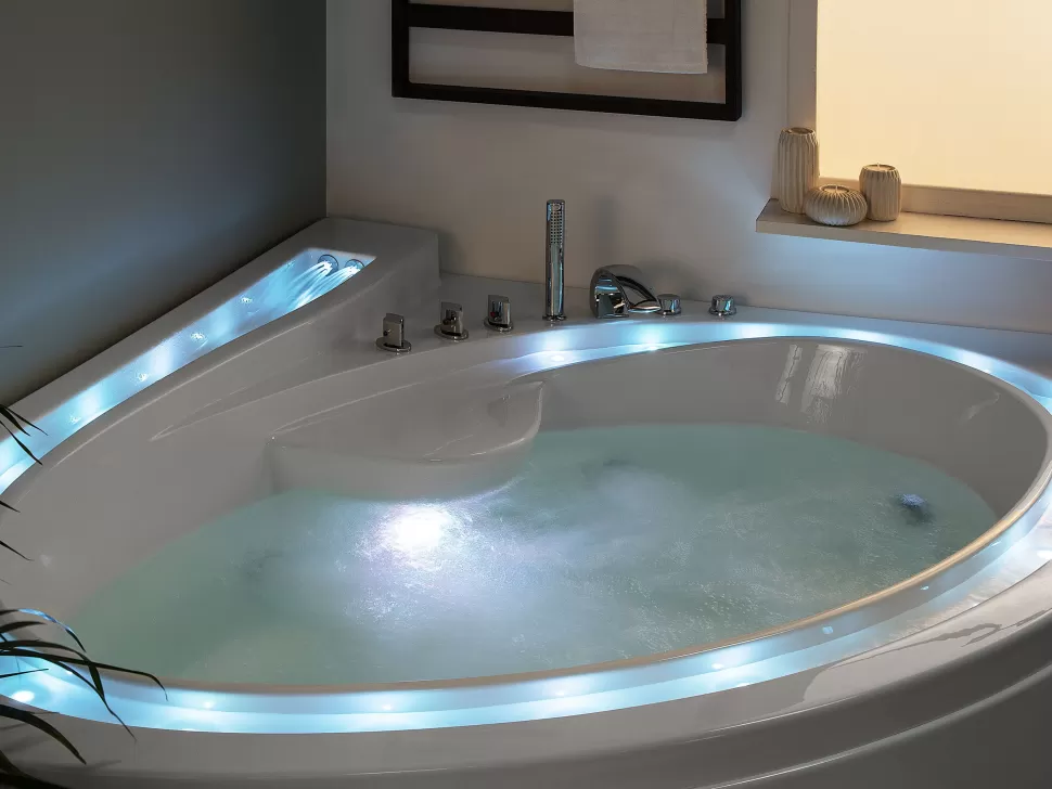 Discount Beliani Whirlpool Badewanne Weis Eckmodell Mit Led 165 X 148 Cm Pelican